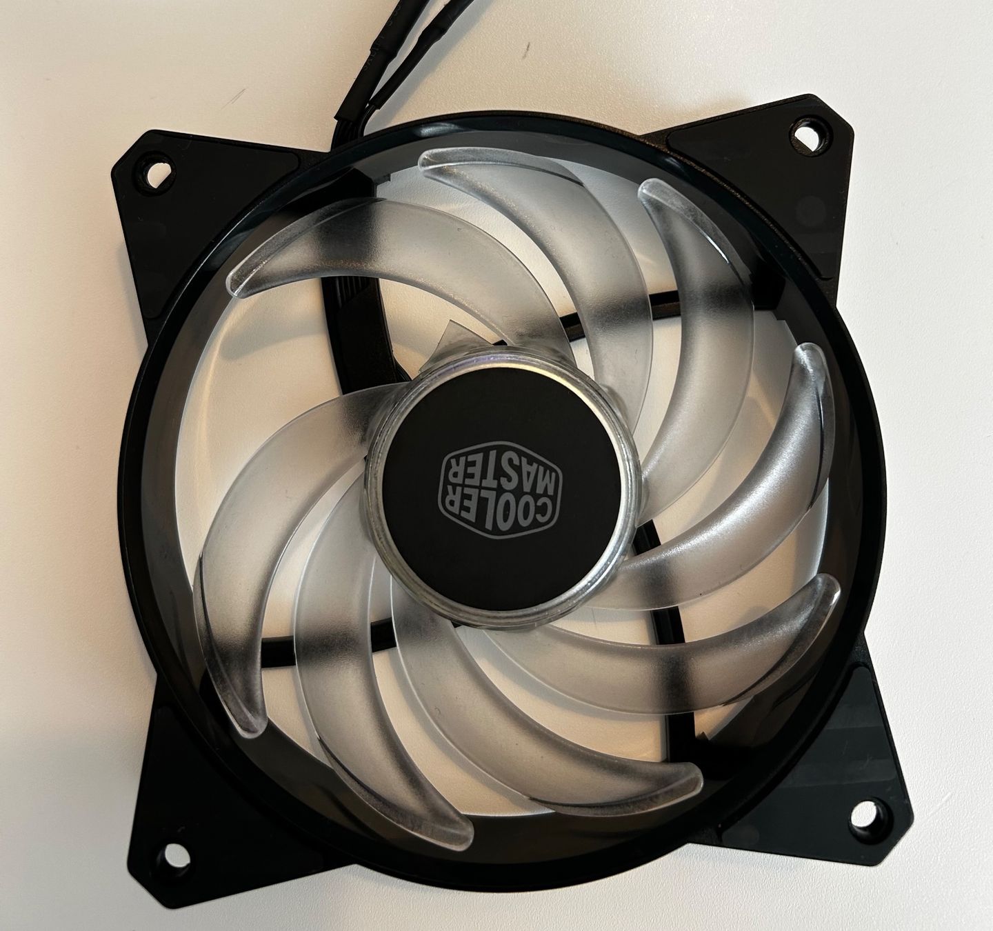 Componenti elettronici: 6× Cooler Master MF120R ARGB 120mm inkl. Controller – Usato da Wetzikon ZH venduto da Nicitarasco 1
