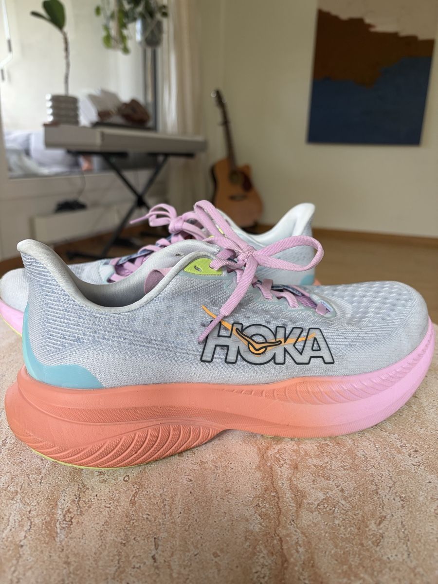 Chaussures femmes: Hoka Mach 6 Damen Gr 41 1/2 – D'occasion à Rapperswil SG par ann_sch2397