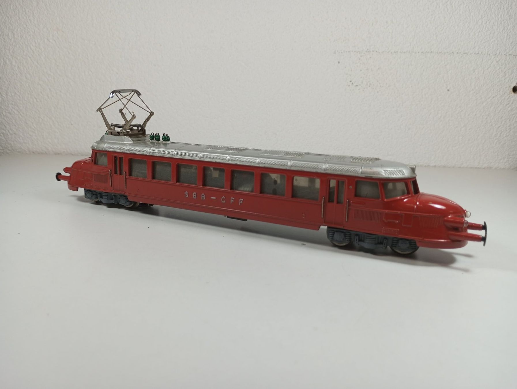 Hag Trains électriques: HAG H0: Roter Pfeil SBB / Flèche rouge CFF – D'occasion à Fontaines NE par waterfoot 1