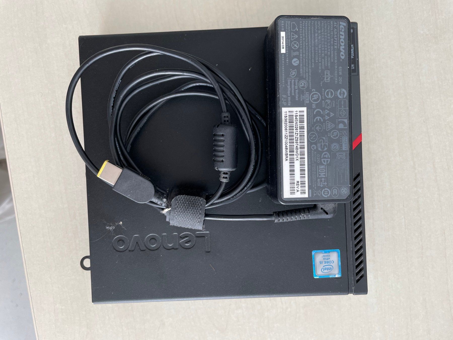 Lenovo PC: Lenovo ThinkCentre M900 Tiny Mini-PC – Intel Core i5-6500T – Usato da Gossau ZH venduto da jir_qsk7 2