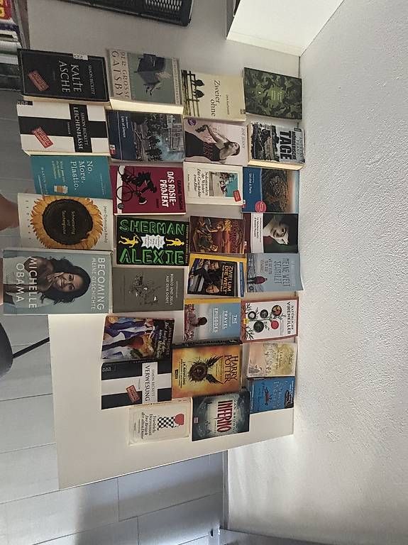 Bücher: Buch – Gebraucht aus Weite von leu_n62n