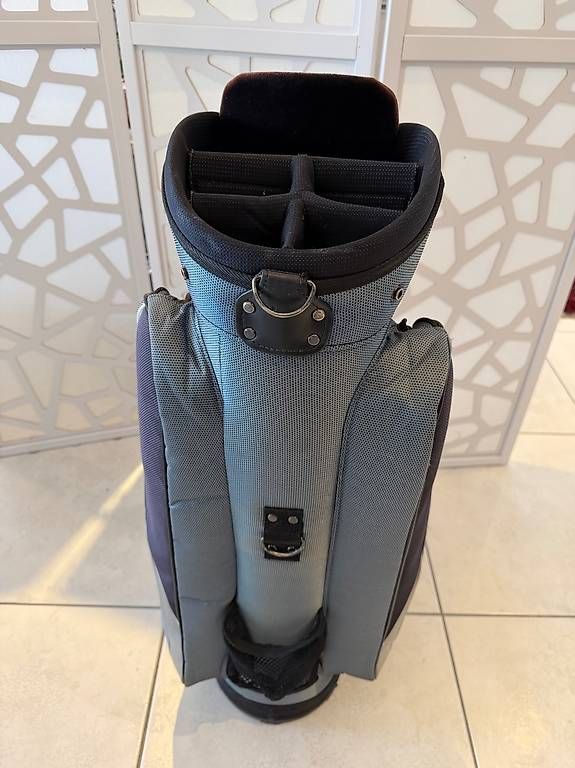Borse: Golfbag in Farbe Hell / Dunkelgrau – Usato da Hergiswil NW venduto da salescreative