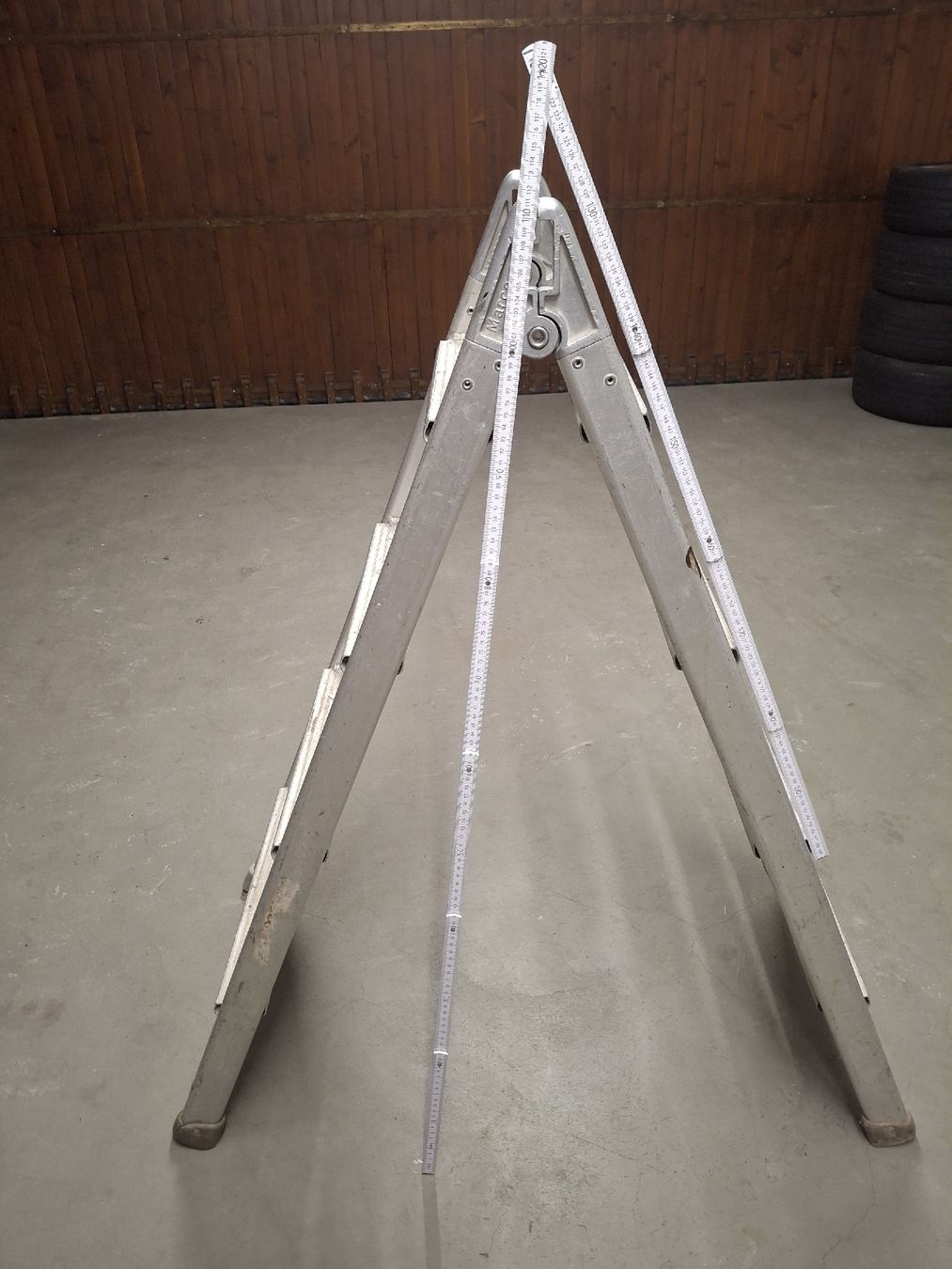 Scale: Bockleiter Aluminium vier sprossig – Usato da Rufi venduto da Resju 1