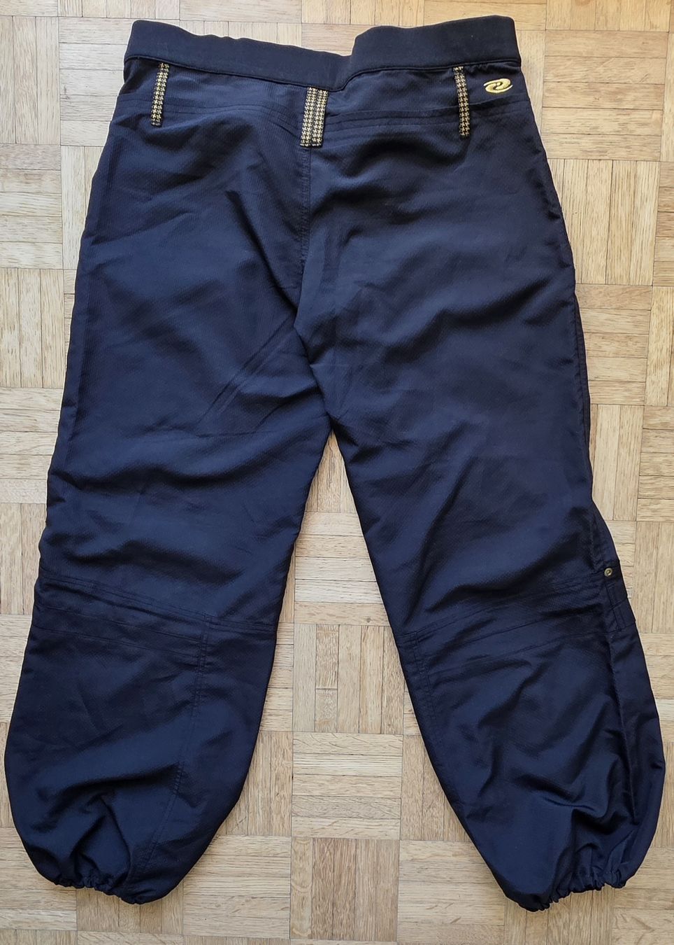 Pantaloni: Pantalon noir Taille S – Usato da Yverdon-les-Bains venduto da van_dq65 5