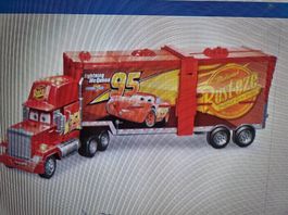 Mattel Disney Cars FPK72 Macks Mega-Rennwelt Spielzeug