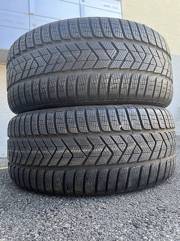 Pneumatici & Ruote complete: 2 x 245/40/19 Pirelli Winterreifen  – Usato da Frasnacht venduto da nobloff 2