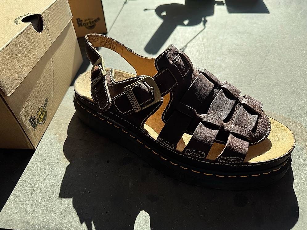 Dr. Martens Chaussures hommes: Dr. Martens - Leder Sandale, Gr. 47 – Neuf (Voir description) à Ostermundigen par mmhu