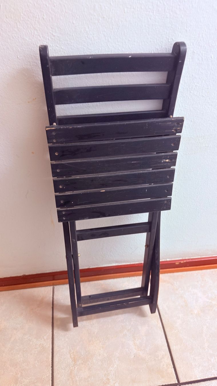 Set di tavolo e panche: • Balkontisch + 2 Stühle • – Usato da Basel venduto da mendoza13 3