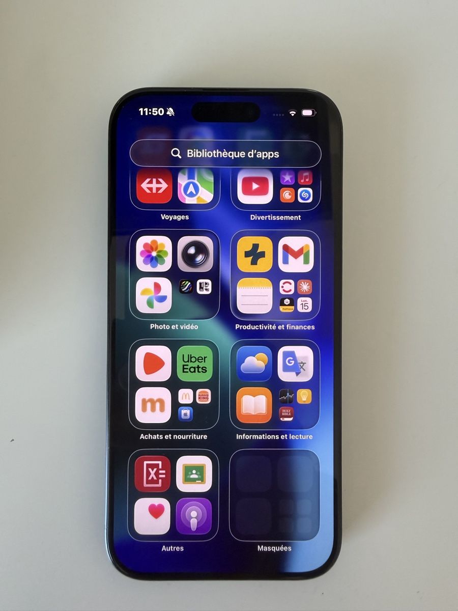 Apple Telefoni cellulari / Smartphones: iPhone 15 pro 128Go Excellent état – Usato da Petit-Lancy venduto da dkr_jg9d 2