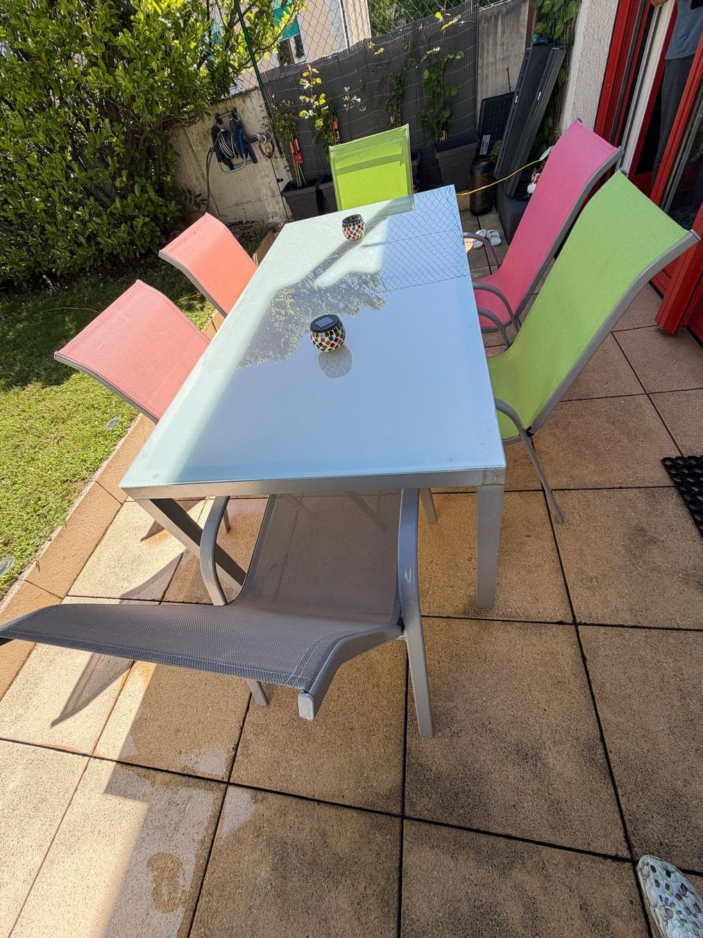 Set di tavolo e panche: Ensemble de jardin en aluminium avec 7 chaises – Usato da LA  PLAINE venduto da ProTG 3