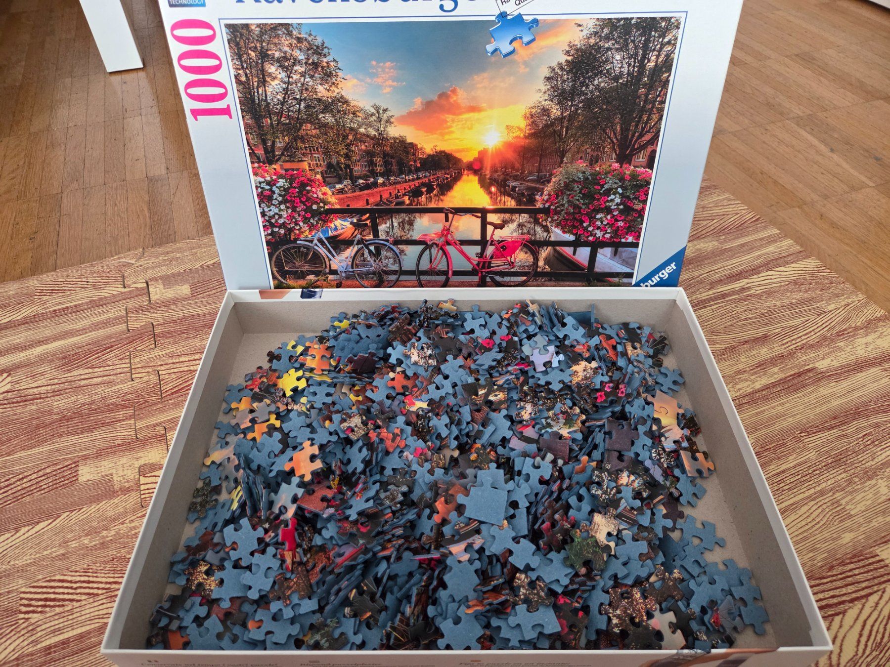 Ravensburger Puzzle: Puzzle Ravensburger mit 1000 Teilen – Usato da Brugg AG venduto da Finlandia 1