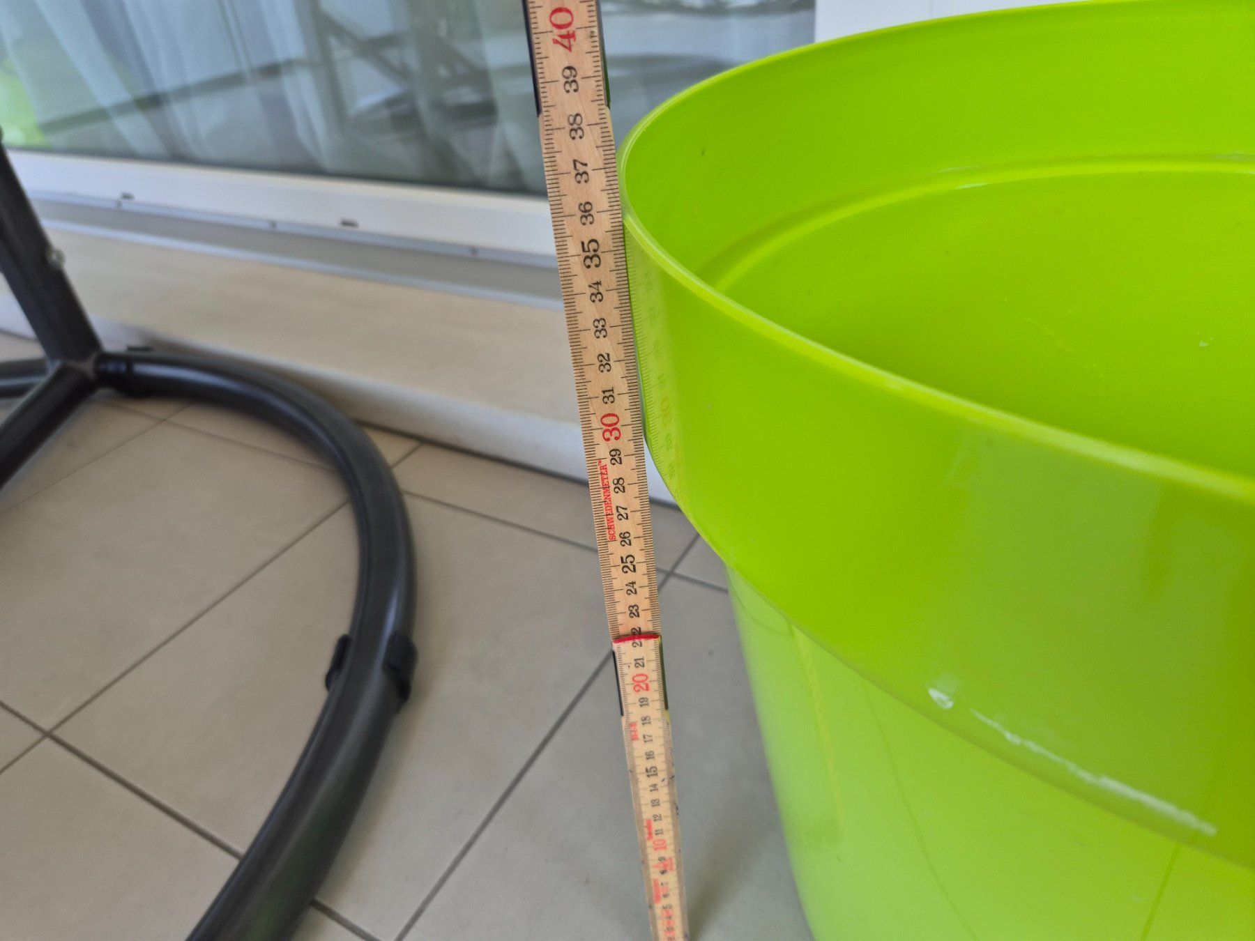 Pots de fleurs: Blümentopf XXL apfelgrün – D'occasion à Oberentfelden par Natallia. 3