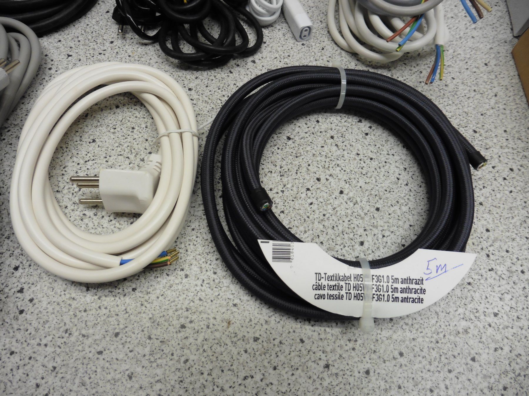 Cavi: Elektrokabel konfektioniert – Nuovo (secondo la descrizione) da Mönchaltorf venduto da boesi51 1