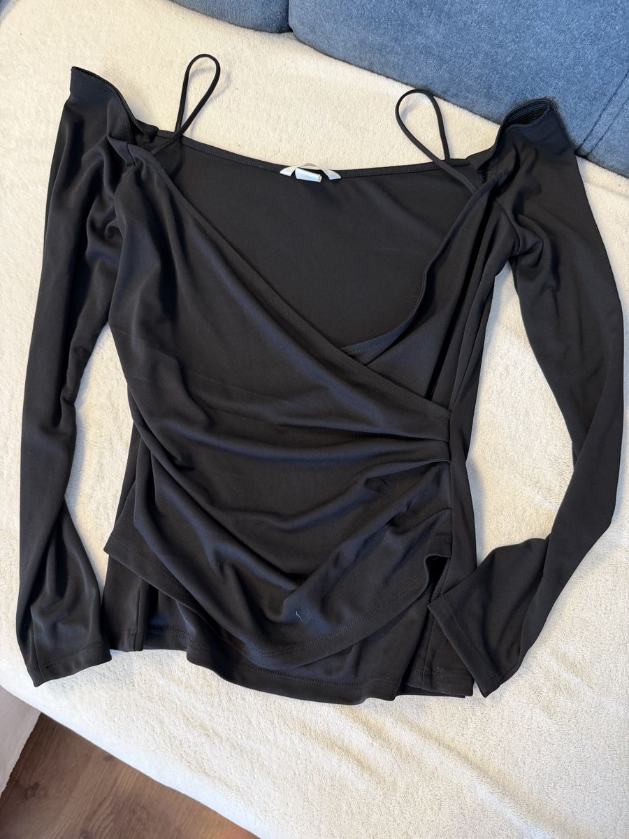 Lotti di vestiti: 9 teiliges Kleiderpaket Grösse S – Usato da Gontenschwil venduto da Yoyo7555 2