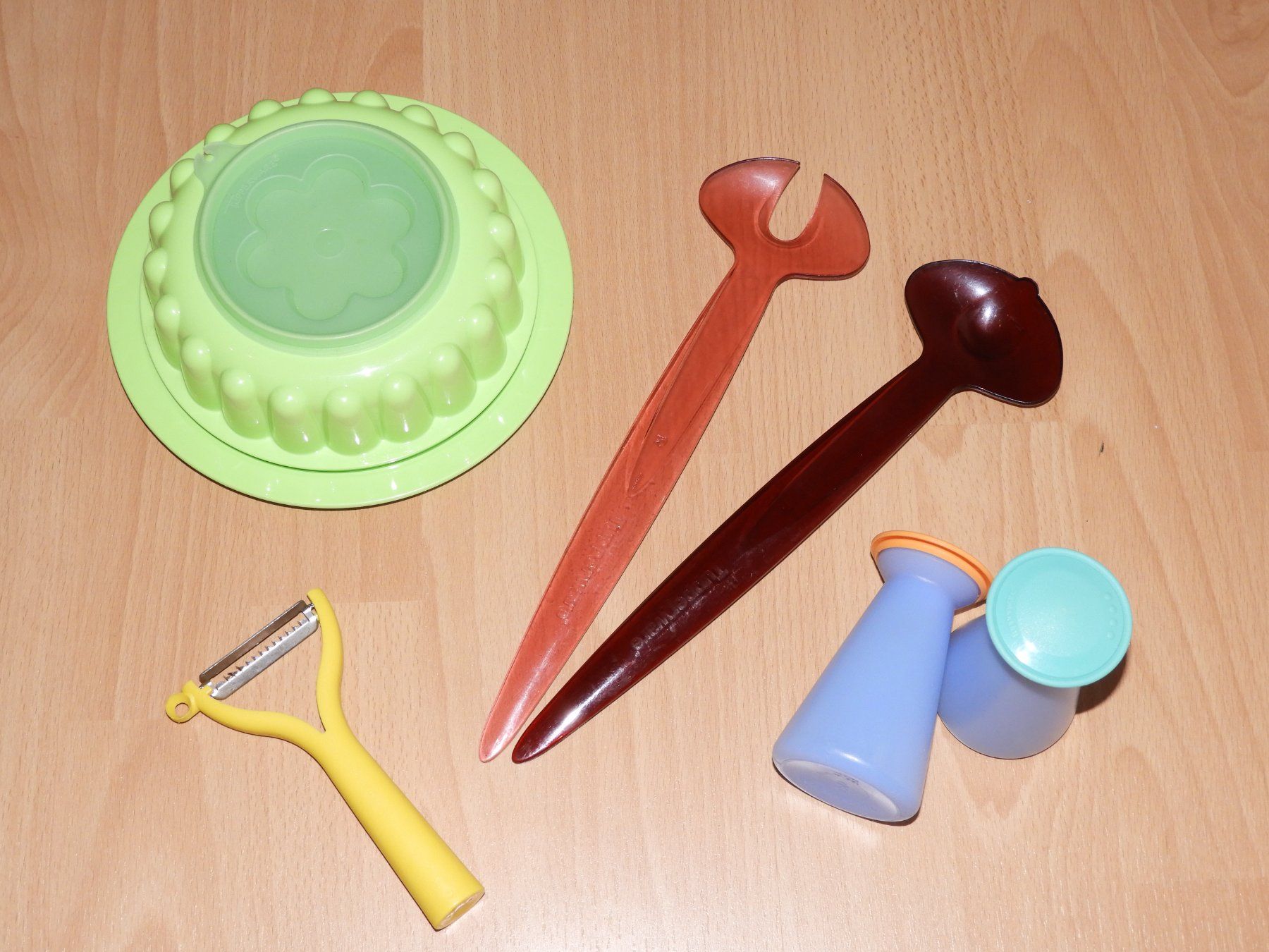Tupperware Contenitori & Simili: Lot Tupperware – Usato da Dombresson venduto da sev_bsb8