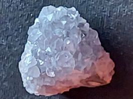 Wunderschöner Amethyst 123 gr. mit aussergewöhnlichen Muster