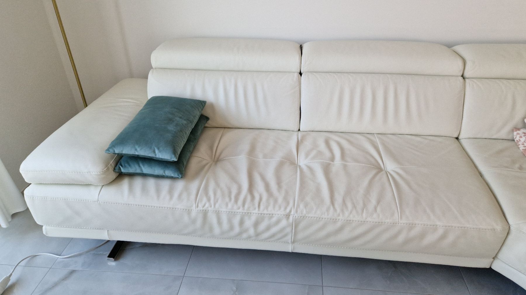 Sofas: Calia Italia Echtleder Ecksofa weiss – D'occasion à Rafz par Jirga 2