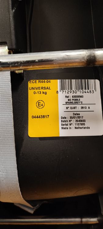 Maxi-Cosi Seggiolini per auto: MAXI COSI 0-13kg ohne Basisstation inkl. Zubehör – Usato da Knonau venduto da mo87 6
