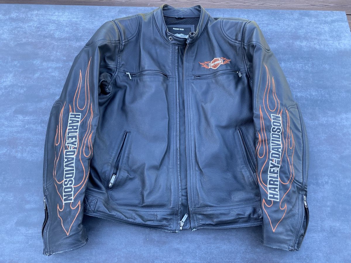 Harley-Davidson Jacken: HARLEY-DAVIDSON Lederjacke – Gebraucht aus Eiken von Carcharias
