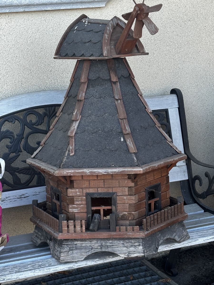 Tutte le decorazioni: Jolie maisonnette décorative en bois – Difettoso da Granges-marnand venduto da Julien.f 1