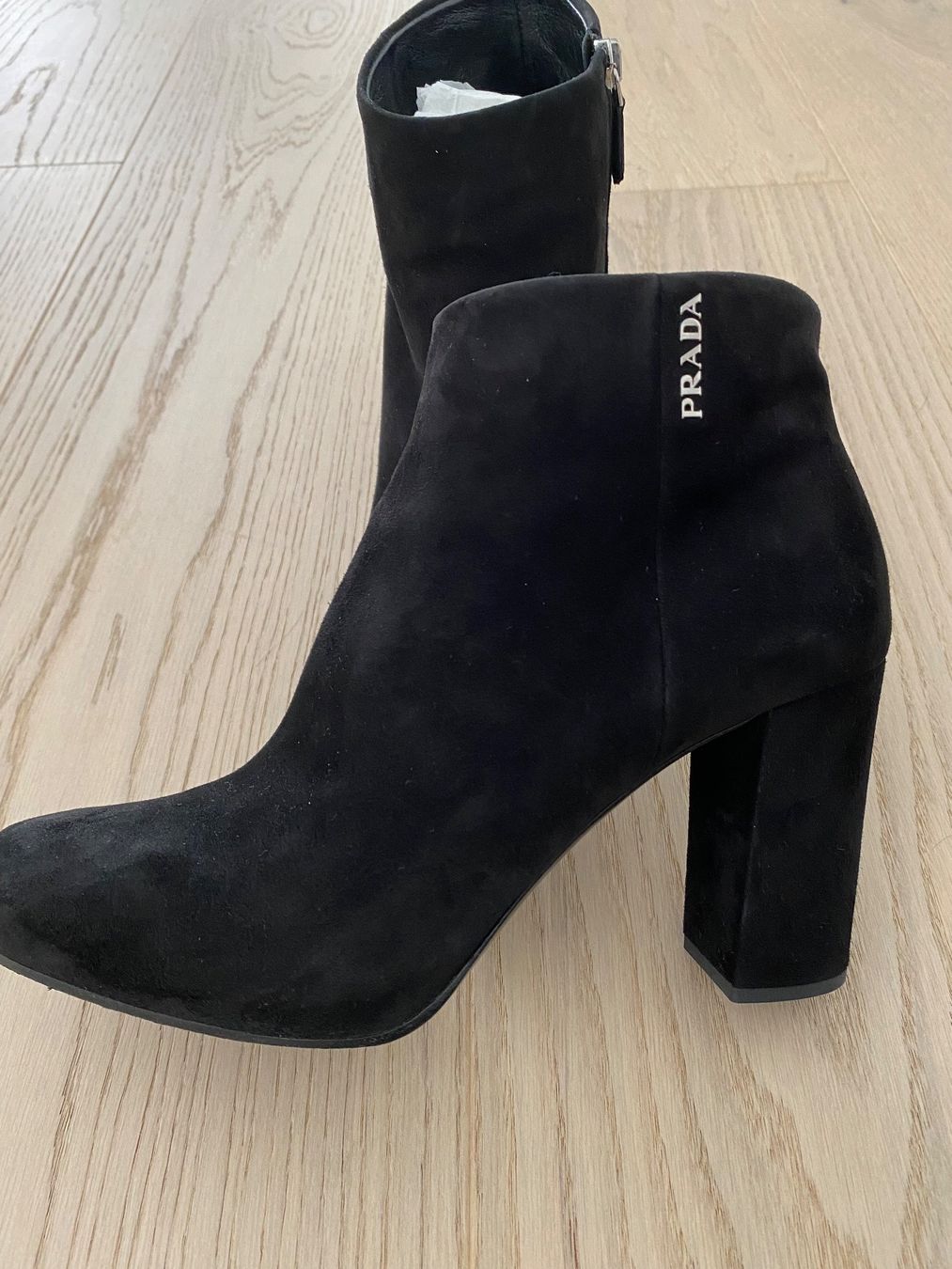 Prada Scarpe da donna: PRADA Stiefeletten Grösse 40 – Usato da Oberrohrdorf venduto da SMZ00