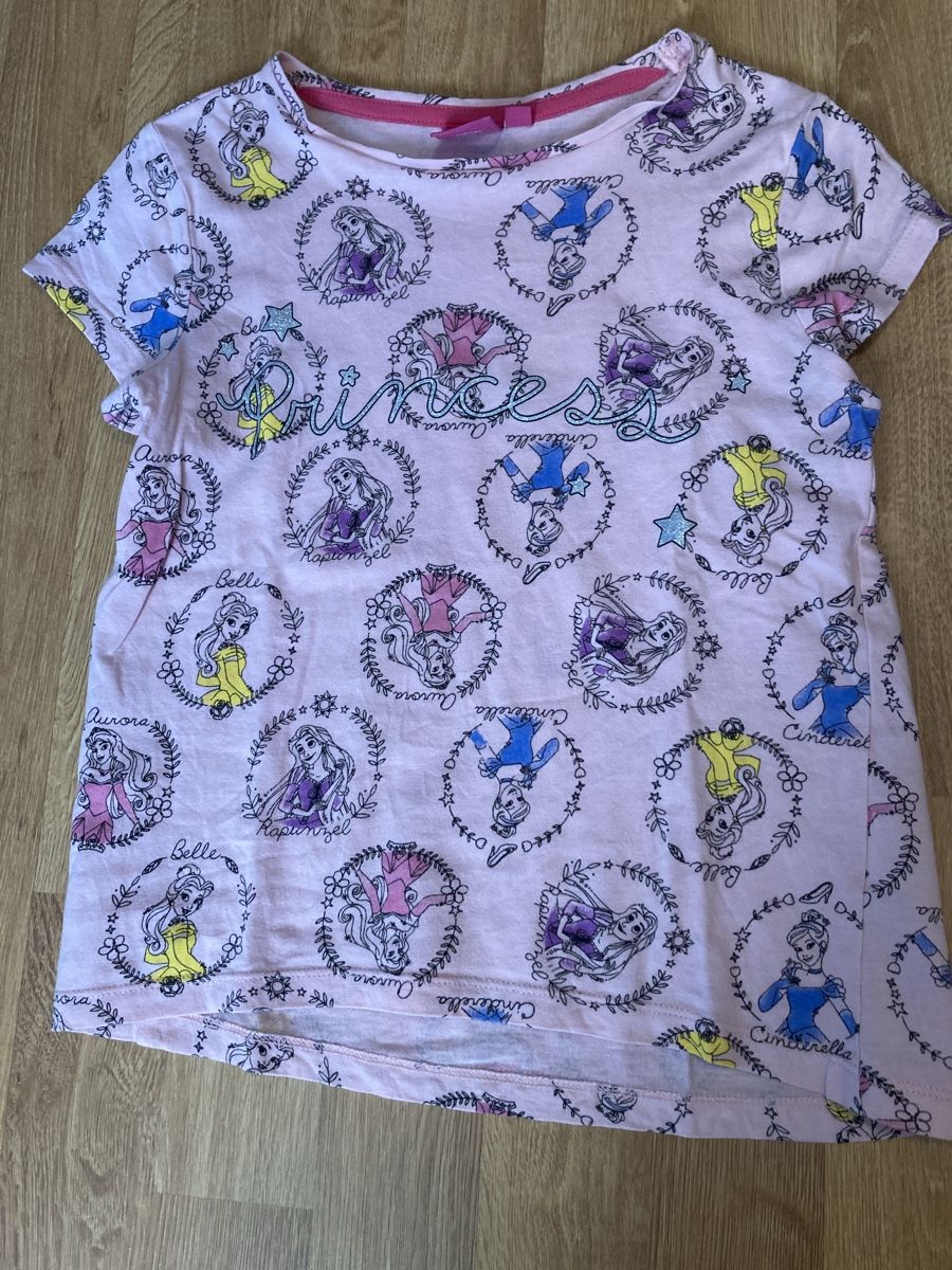 Blusen, T-Shirts & Tops: Princess Shirt Gr.116 – Gebraucht aus Emmenbrücke von JJ_89