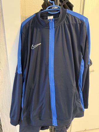 Herren Trainingsjacke Nike Grösse L guter Zustand