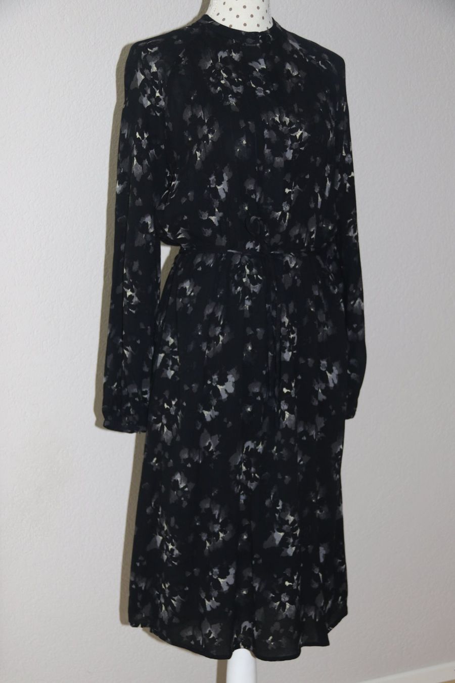 Samsøe Samsøe Vestiti: Neues tolles luftiges Kleid von SAMSOE SAMSOE eher Gr.M – Nuovo e nell'imballaggio originale da Oberwil-Lieli venduto da Svetlana28 4