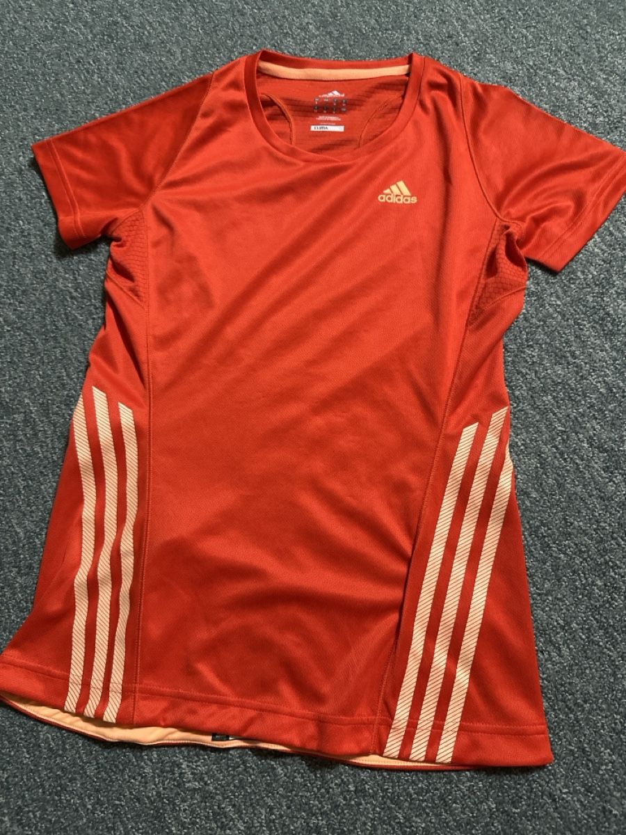 Adidas T-shirt: Laufshirt  Adidas Gr 34 – Nuovo (secondo la descrizione) da Baltschieder venduto da YmroBe