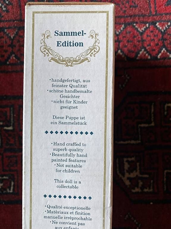 Bambole: Eine hübsche Sammlerpuppe – Nuovo e nell'imballaggio originale da Münsingen venduto da inf_kd6b 3