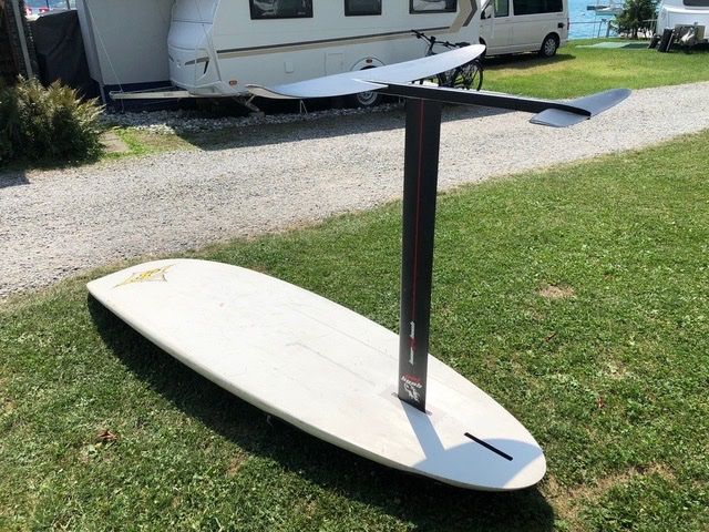 Planches de surf: Surfausrüstung – D'occasion à Ostermundigen par Jgus 8