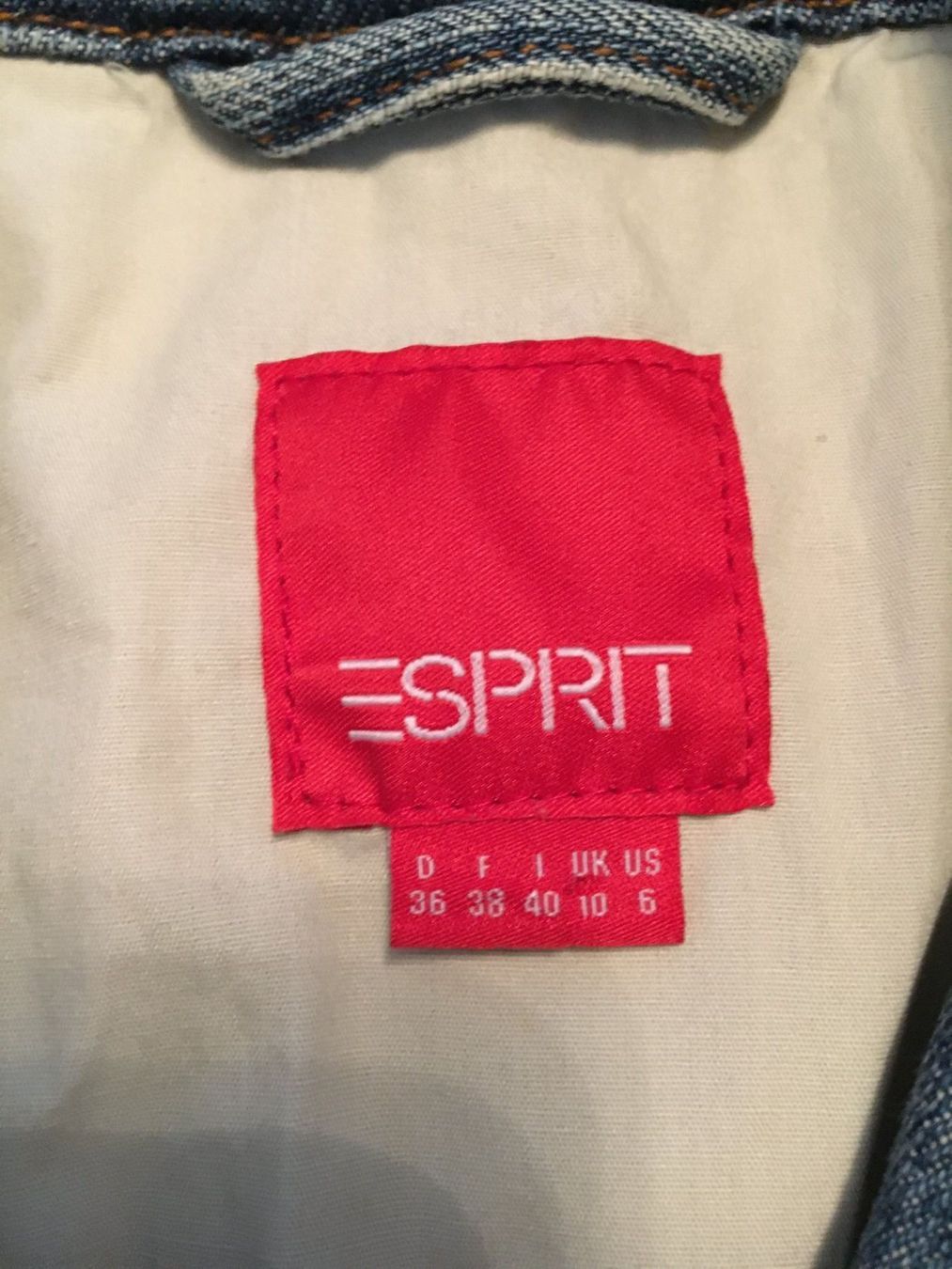 Esprit Giacche: Damen Jeansjacke von Esprit Gr. 36 – Usato da Rotkreuz venduto da Vkahlo 2