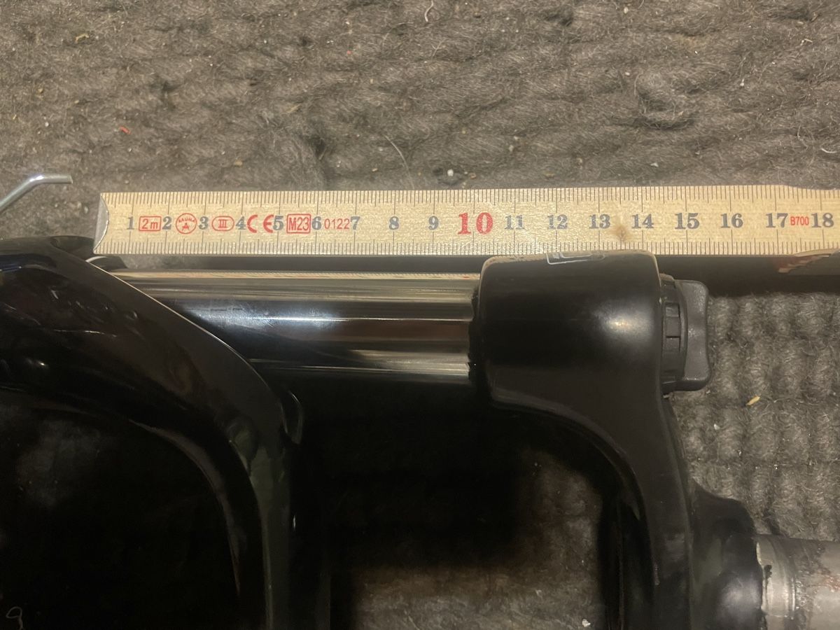 Pièces détachées: Fourche télescopique SUNTOUR – D'occasion à Luc (Ayent) par serge40 2