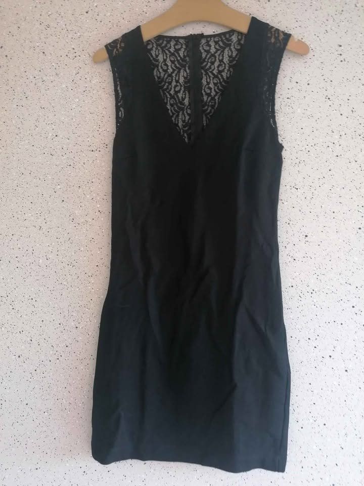 Kleider: Schwarzes Kleid Gr. S – Gebraucht aus Nänikon von Manta87