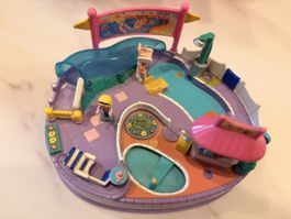 Vintage Polly Pocket magical moving Pool Party 1997