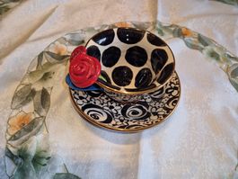 Handgefertigte Tasse mit Rosen , Unikat.Mary Rose Young.