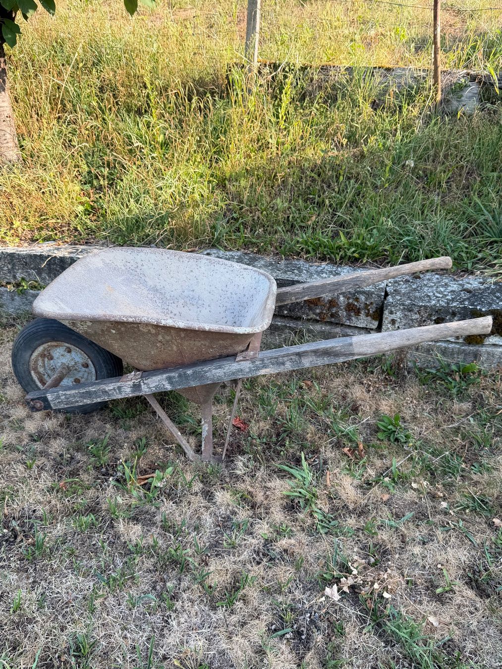 Brouettes: Schubkarre Maurerkarrette – D'occasion à Wasterkingen par Ber01 2