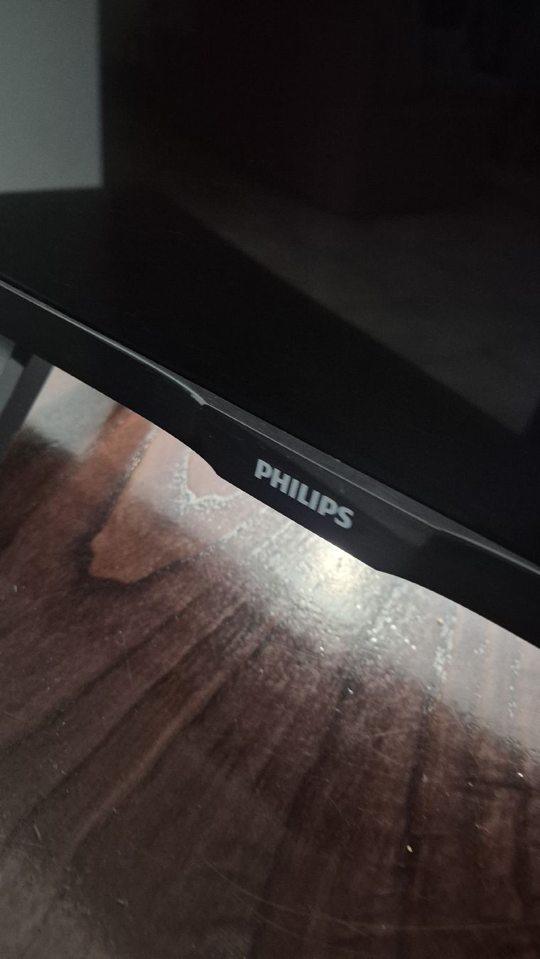 Philips Televisori: Télévision Philips Led Full HD – Usato da Corcelles-Payerne venduto da craveiro_in4k 1
