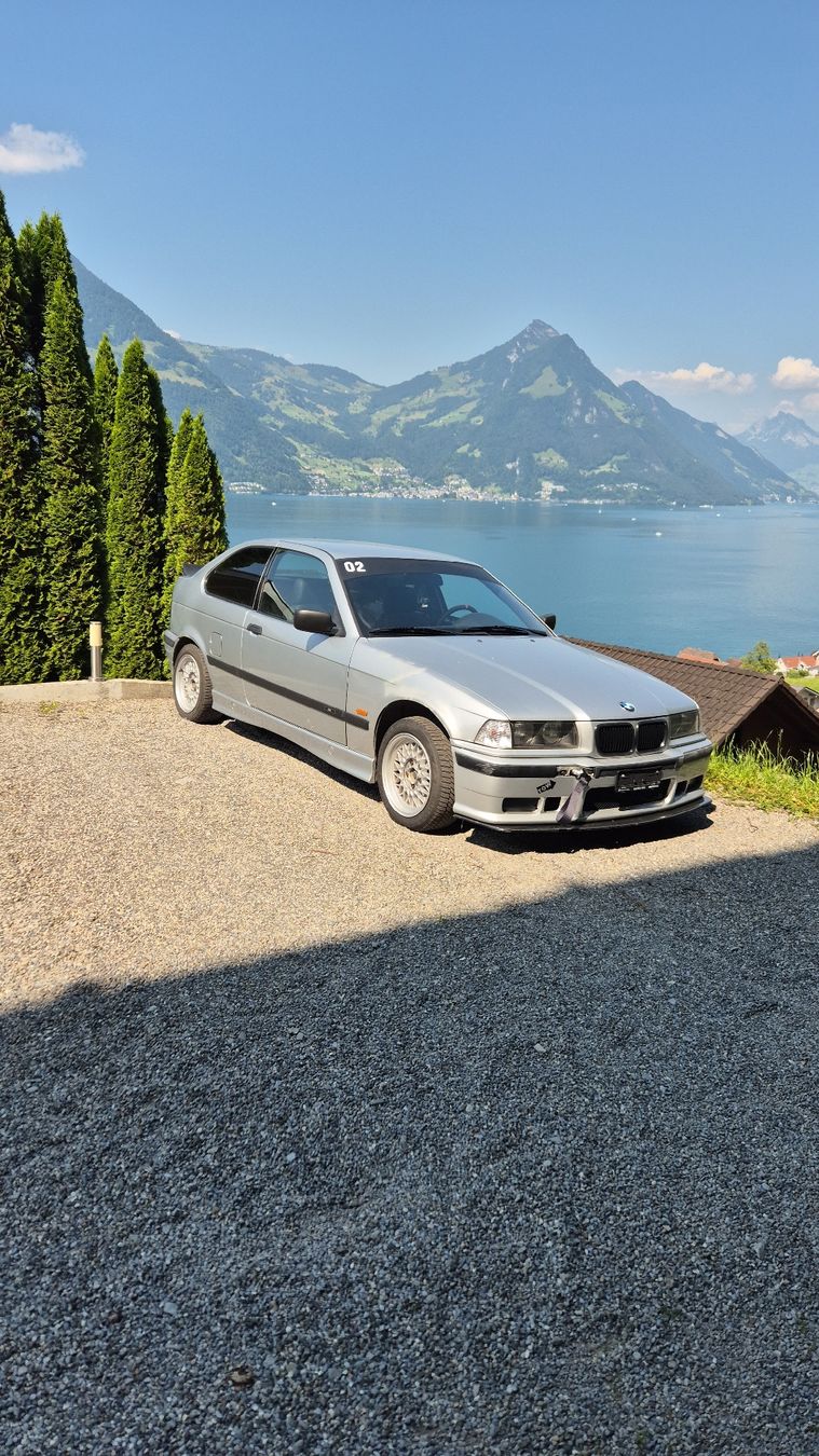 BMW Automobili: BMW e36 323i – Usato da Beckenried venduto da sim_mg9x