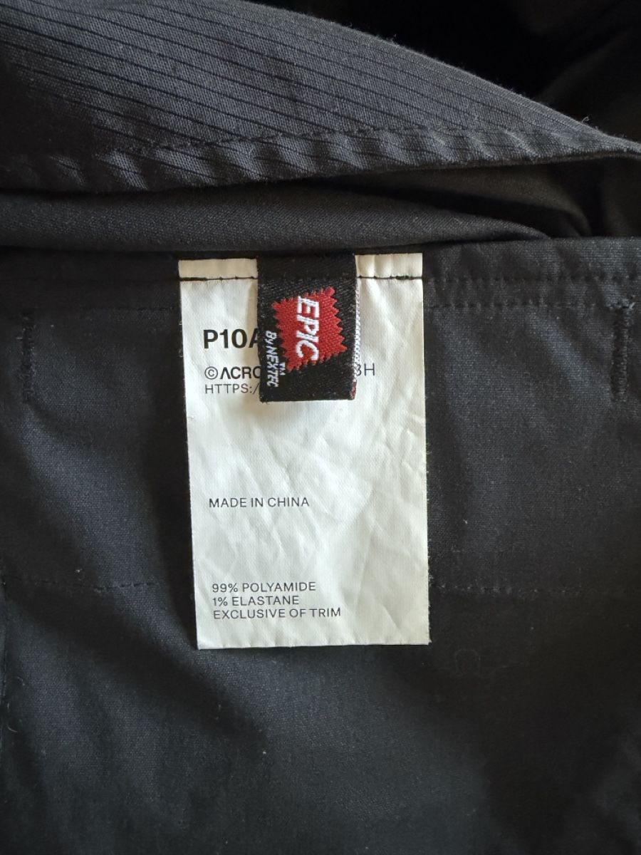 Pantalons: Acronym P10A-E Cargohose Grösse L – D'occasion à Zürich par cENS0R 5