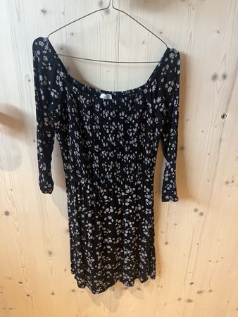 Hübsches Kleid