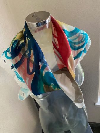 Foulard  ca 90 x 90 cm. Pinseltanz