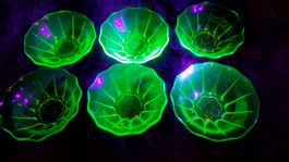 Art Deco Uranglas Schalen 5er Set Niemen ca1930