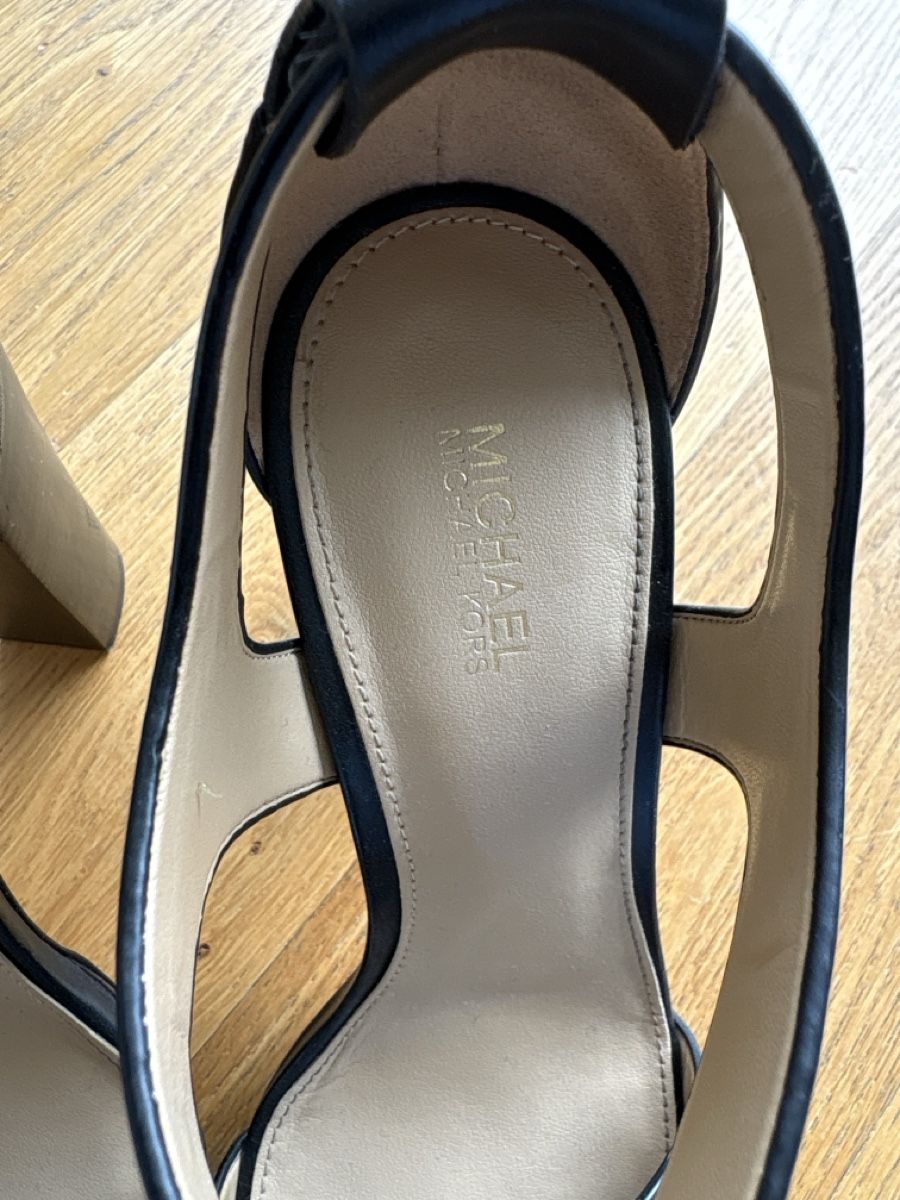 Michael Kors Scarpe da donna: Michael Kors Black Leather Heels - Size 7/ EU size 37 – Usato da Oberengstringen venduto da tal_t5f9 8