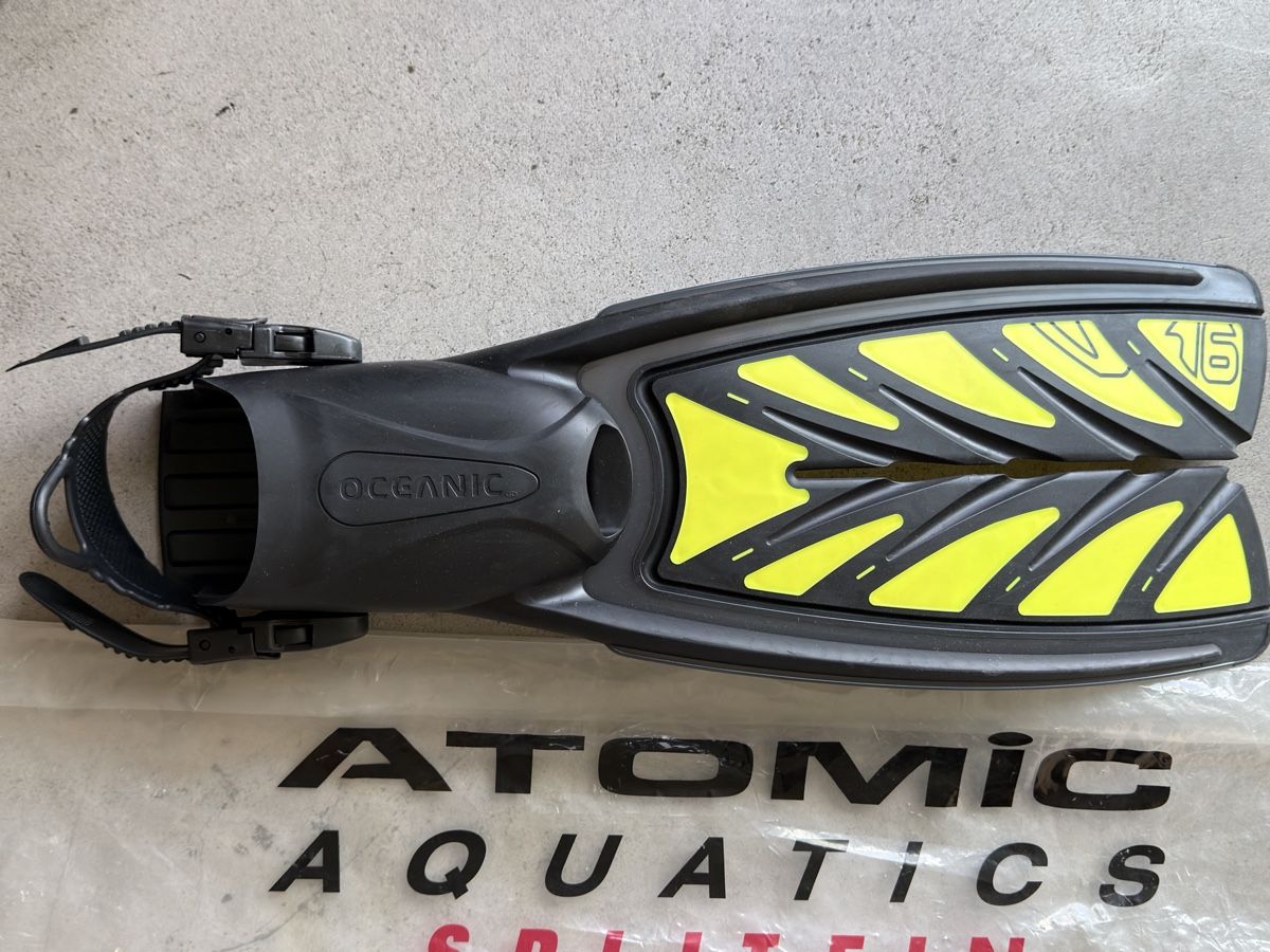 Pinne, Maschere & Boccagli: Atomic Aquatics SplitFin Tauchflossen M-L mit Originalbeutel – Usato da Zürich venduto da wiedese 1