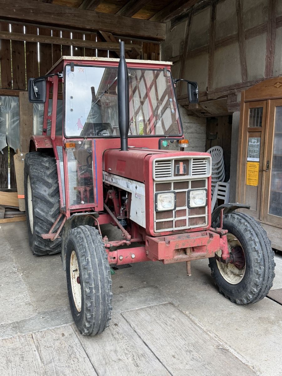 IHC Trattori: TRAKTOR IHC 633 Bj. 1984 – Usato da Bottighofen venduto da Trompetchen