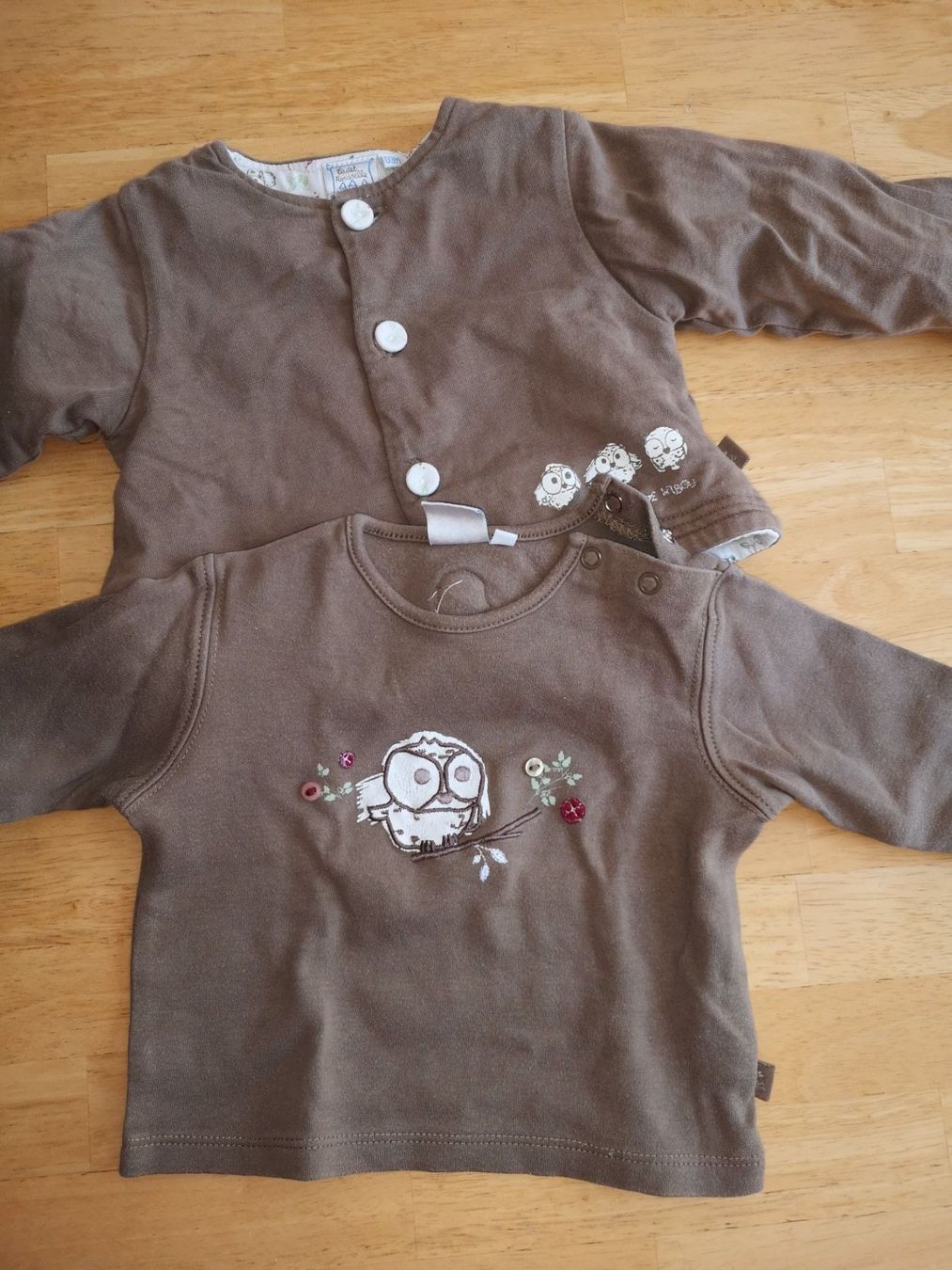 Maglioni & Felpe: Jäckchen mit Langarmshirt Eule/Shirt long et veste bébé 3M – Usato da Onex venduto da Genevois85