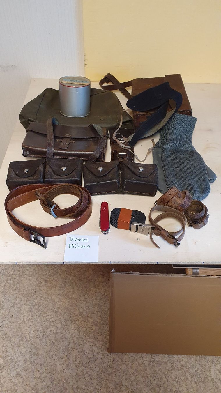 Armée suisse Uniformes: Diverses: Militaria Schweiz – D'occasion à Richigen par Auerhahn11