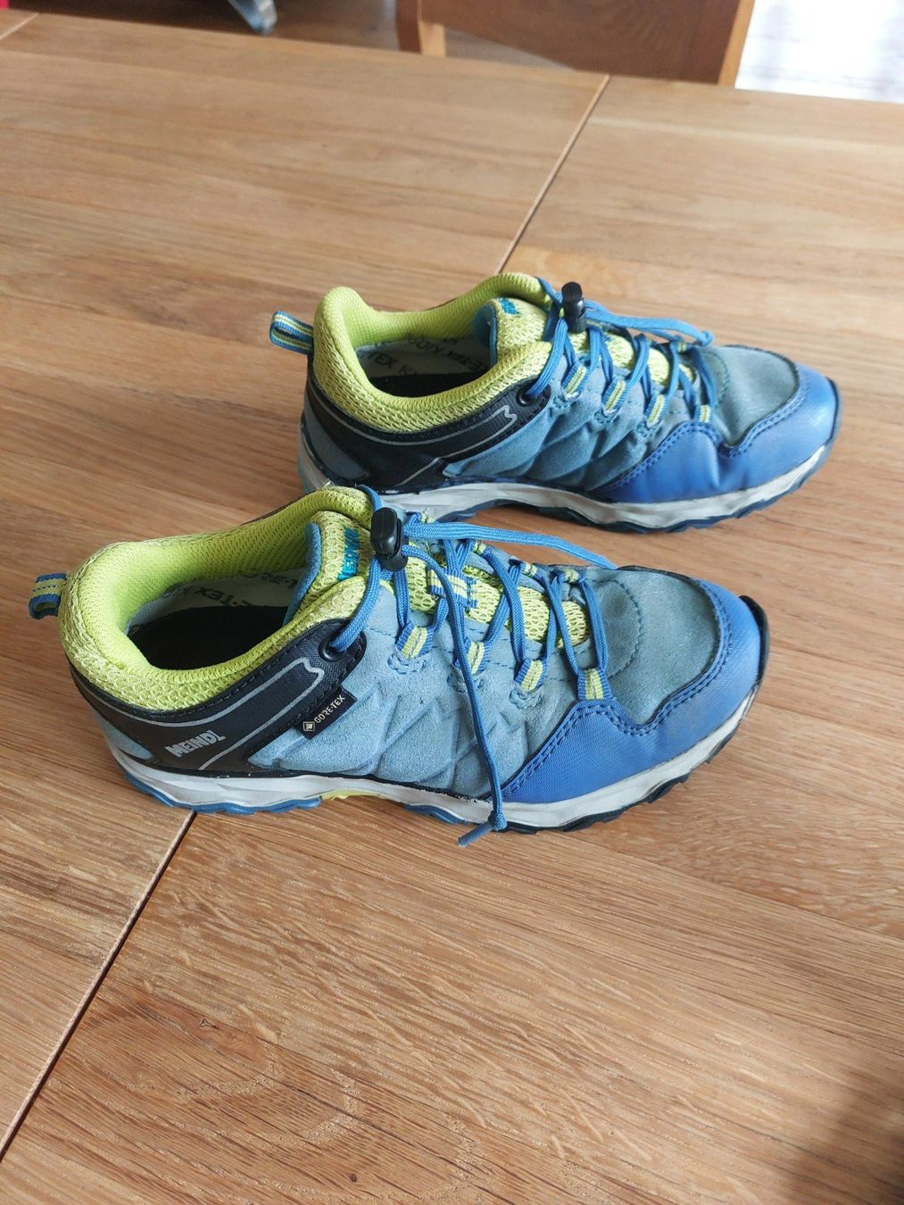 Meindl Scarpe per ragazzi: Meindl Gore-Tex Wanderschuh Grösse 33 – Usato da Bäriswil BE venduto da ren_8dng