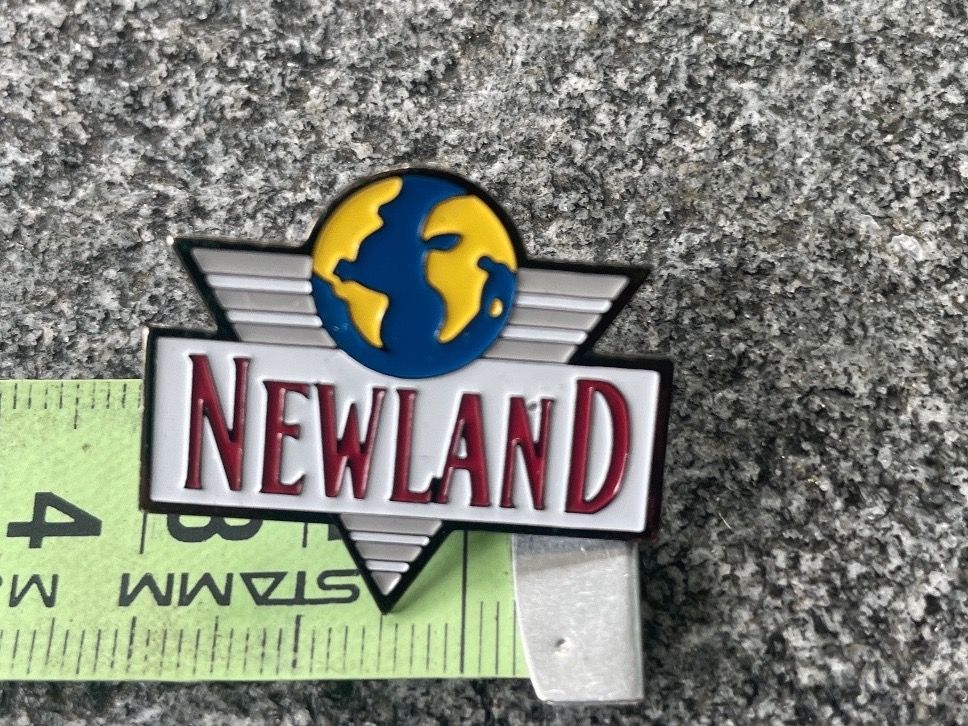 Broschen & Nadeln: Newland Pin, Brosche – Gebraucht aus Winterthur von cheerio97 2